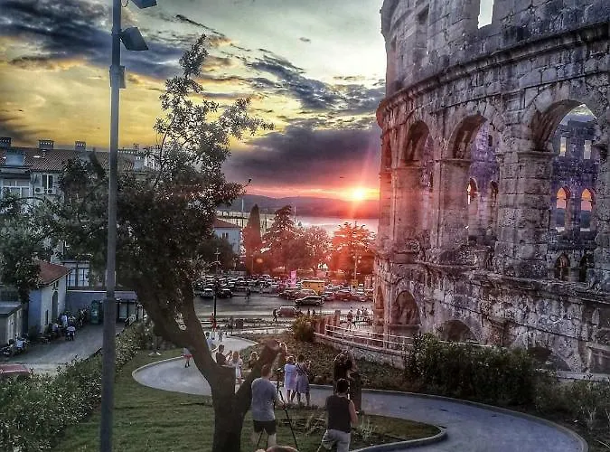 Marin Center Pula